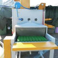 Conveyor type automatic sand blasting machine