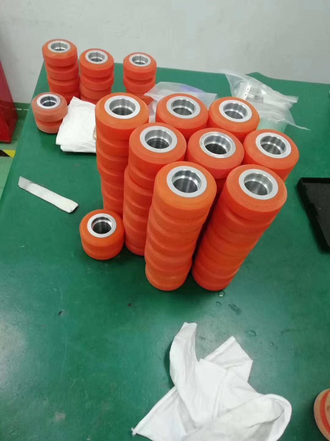 東莞鳳崗塘廈橋頭橫瀝黃江謝崗聚氨酯PU膠膠輥滾筒 3