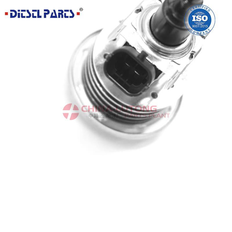 Diesel Exhaust Fluid (DEF) Injection Nozzle 0 444 021 013