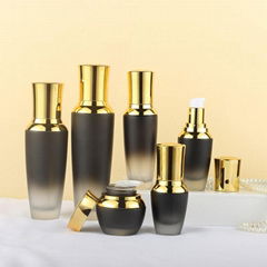 Popular 30G 30Ml 50Ml Cosmetic Set Glass Bottle Packaging Manufacturer