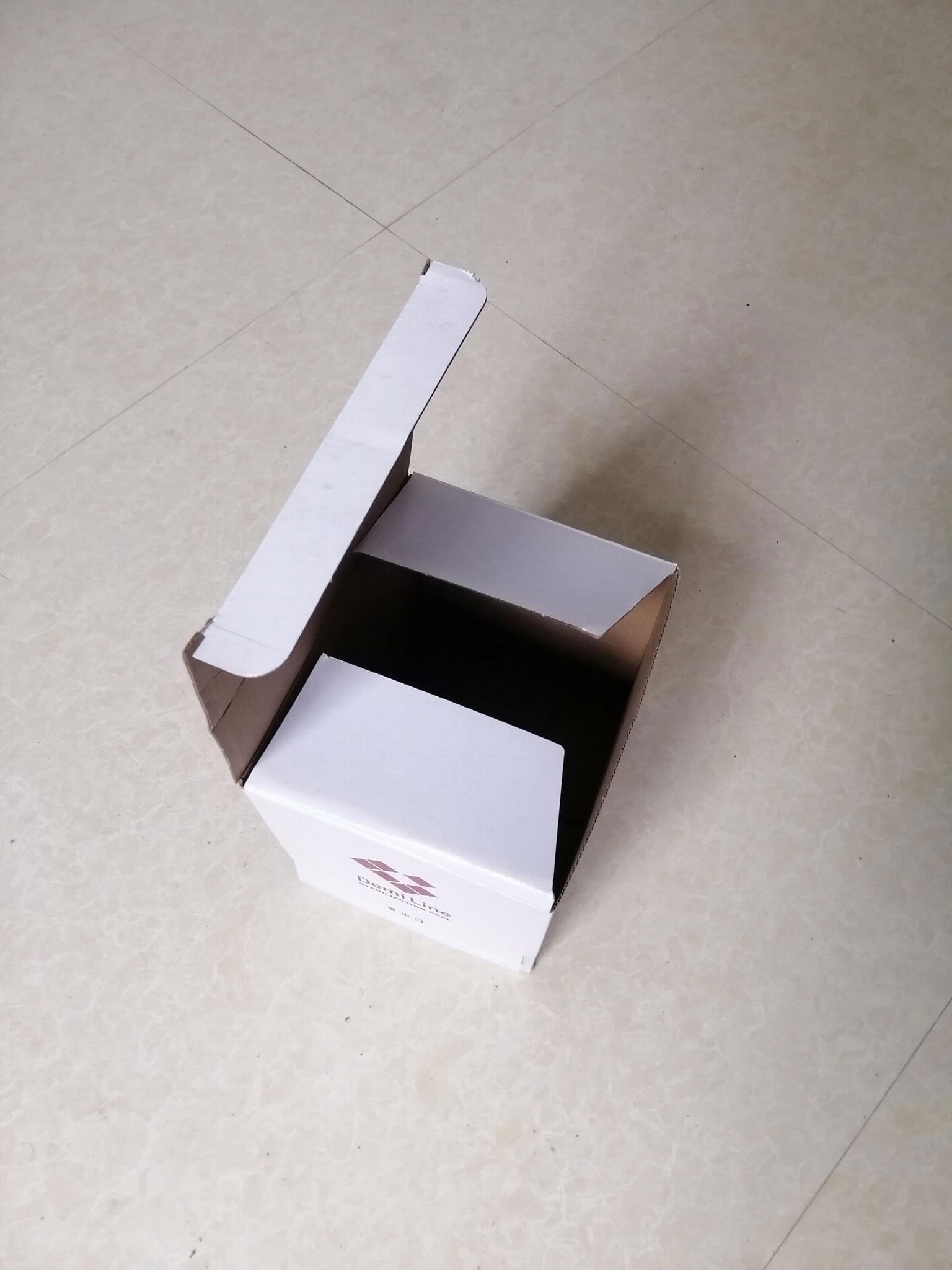 customized corrugated board box