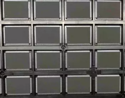 IC芯片打磨噴油刻字編帶激光打字 2