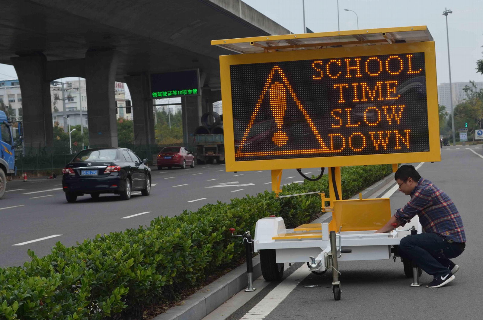 Mobile traffic led sign 2