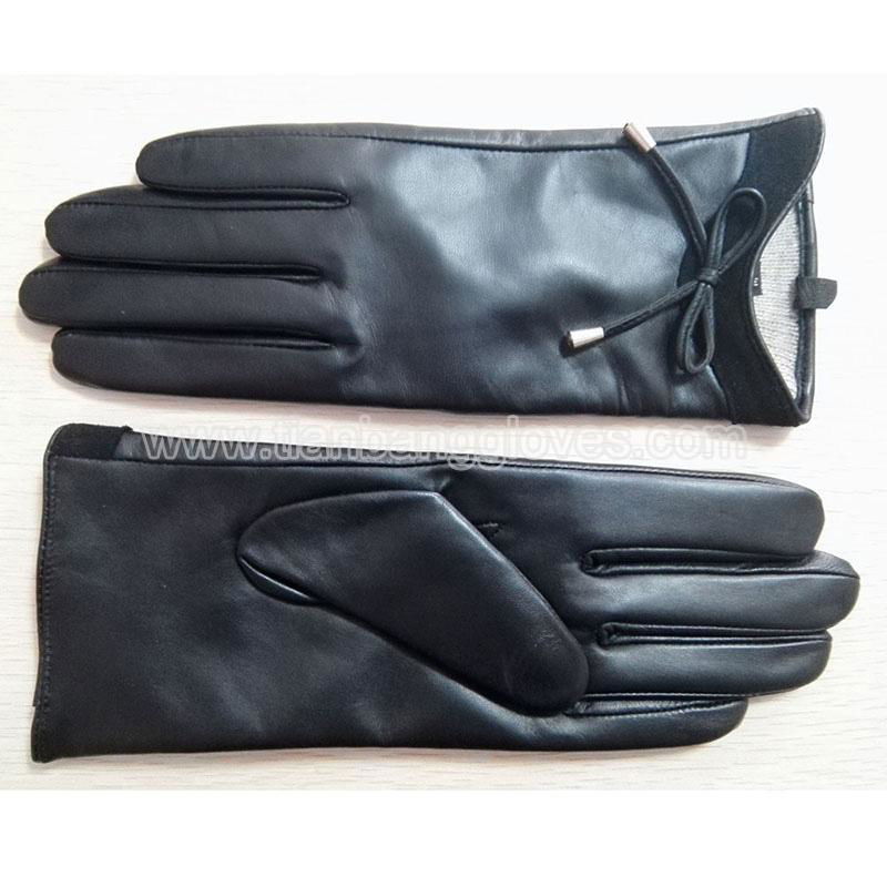 stylish grey women's lambskin glove with bowknot and arc-shaped cuff 2