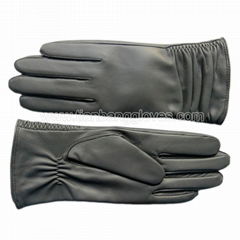 fashionable grey sheep nappa leather glove for women with ruched cuff