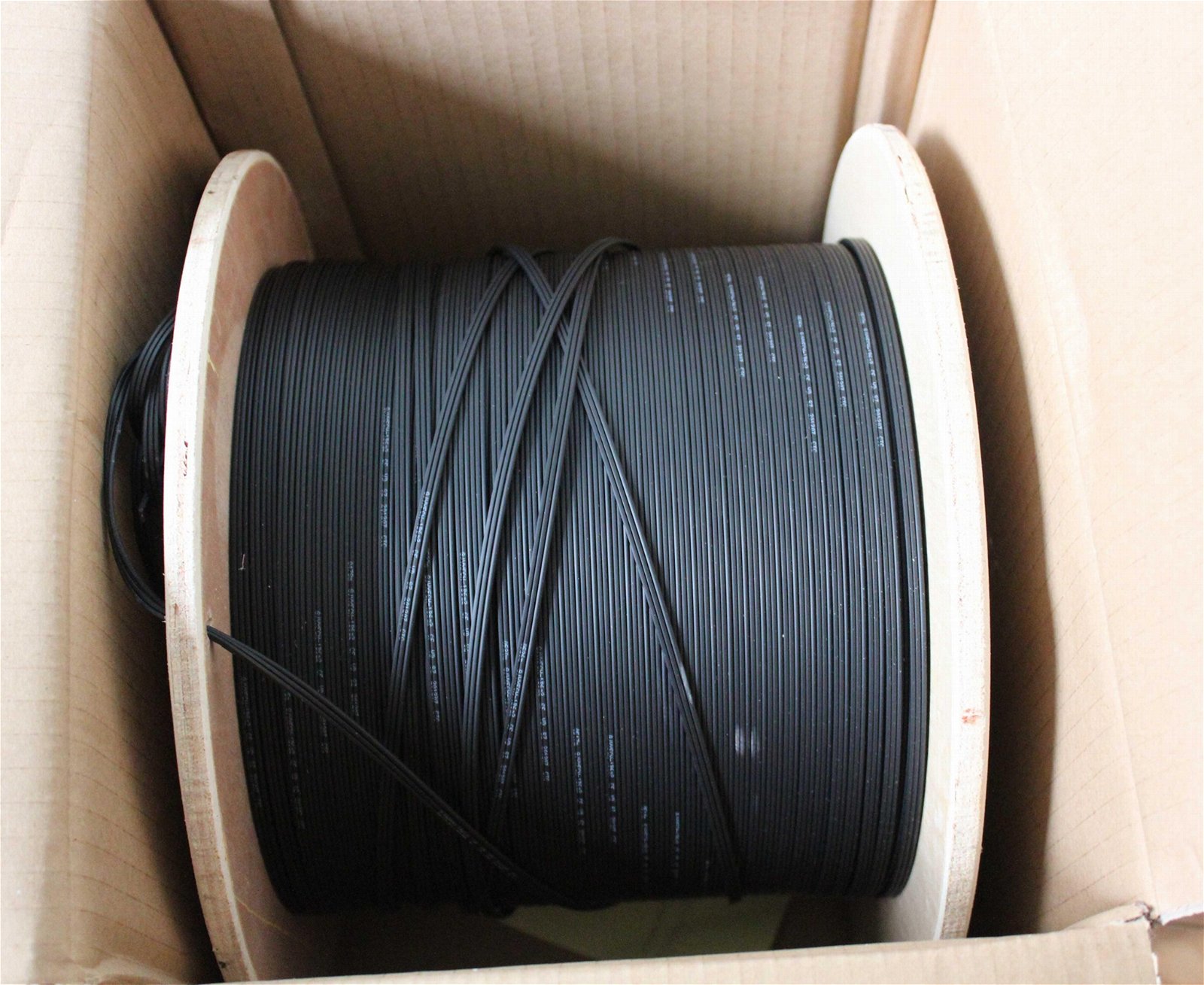 Outdoor/Indoor Figure 8 Flat Drop Cable (GJYXFCH)-1,2,4,6 fibers 2