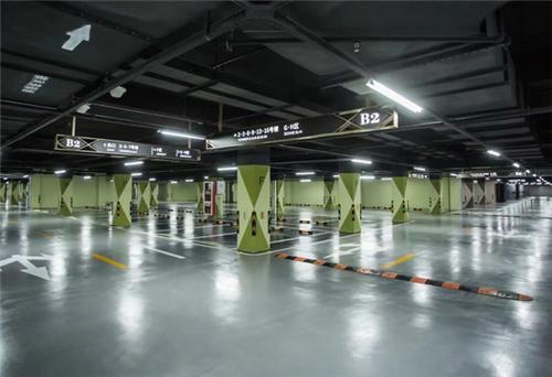 南京达尊停车场地下车库道路划线 2