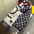 WHOLESALE HIGH QUALITY LV SCARVES LV TOP 1：1  