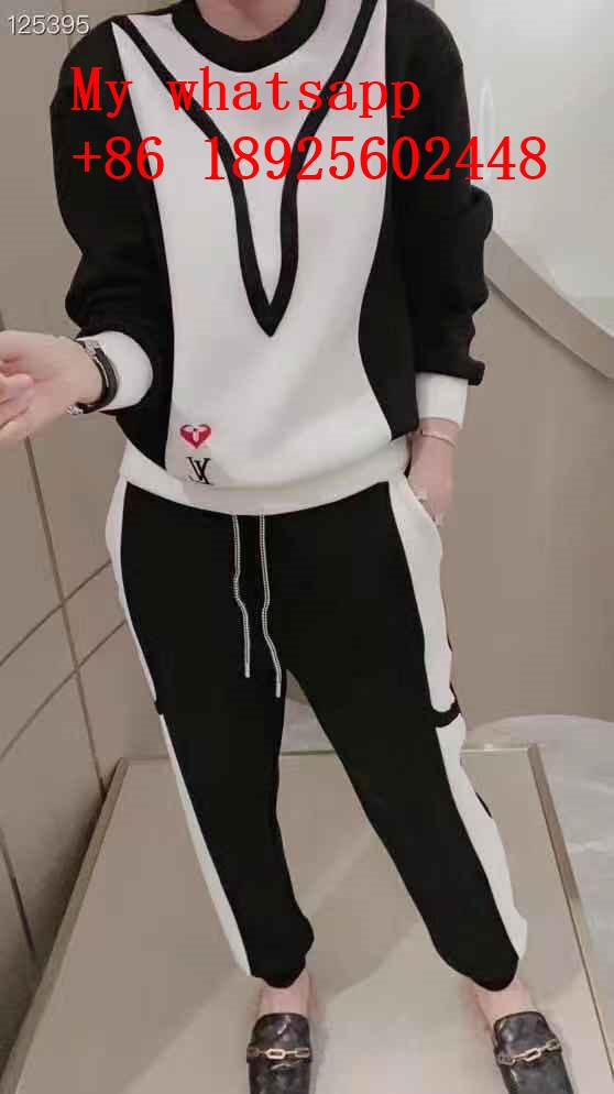 wholesale     ports suits sweat suits tracksuit best price Original quality