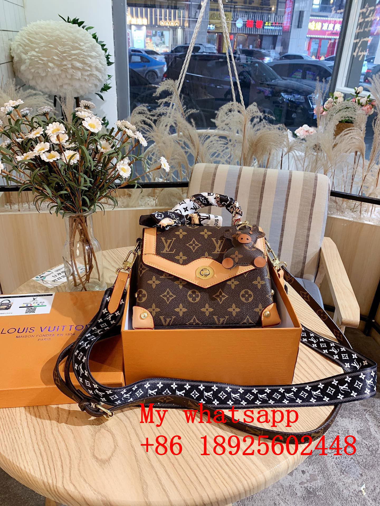Wholesale     andbags     urse     ross Bag     ackPack     allet Leather Bag 3