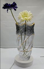 GLASS VASE