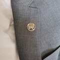 上海不锈钢镂空胸针制作厂家企业logo定制