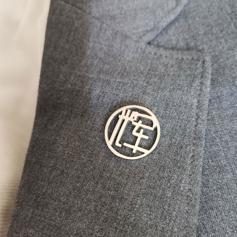 上海不锈钢镂空胸针制作厂家企业logo定制 3