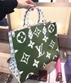               Onthego Tote Bag Print Reverse On The Go Monogram luxury Brand bag 10