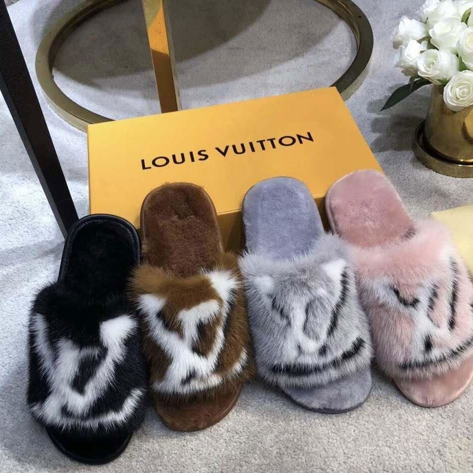 LOUIS VUITTON LV WOMEN HOMEY FLAT MULE IN MINK FUR-MINK SLIPPER Women slide shoe