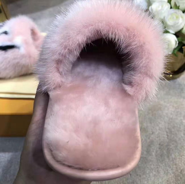 LOUIS VUITTON LV WOMEN HOMEY FLAT MULE IN MINK FUR-MINK SLIPPER Women slide shoe