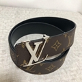 Louis Vuitton LV Initials 40 Reversible Belt M9043U luxury brand fashion buckle 