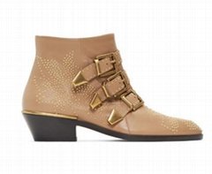 Chloé Beige Susanna Boots Ankle-high buffed calfskin boots in beige 