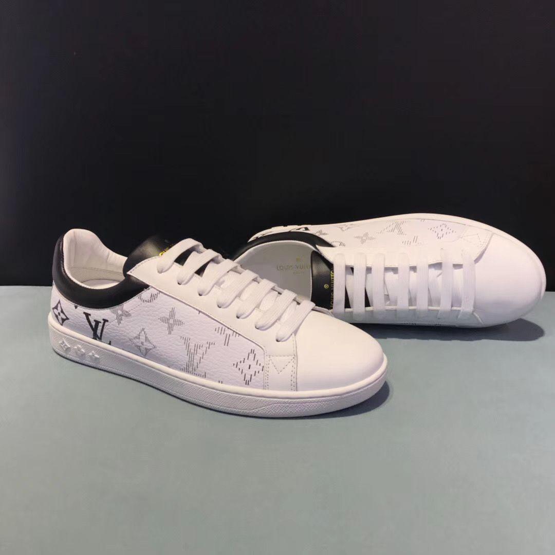 Louis Vuitton Luxembourg Sneaker 1A5E27 white grained calf leather laser-printed