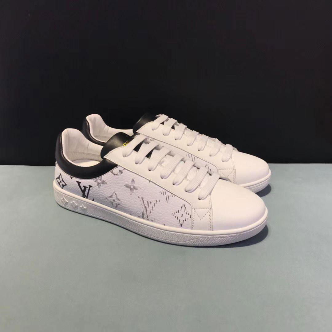 Louis Vuitton Luxembourg Sneaker 1A5E27 white grained calf leather laser-printed