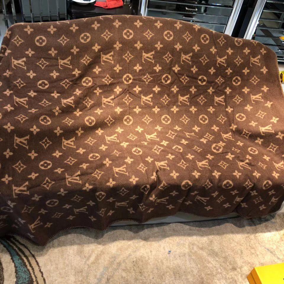 Louis Vuitton Neo wool cashmere Monogram Blanket LV M70439 shop desinger LV sale