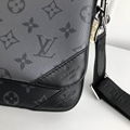 3 Louis Vuitton Men's Pochette 