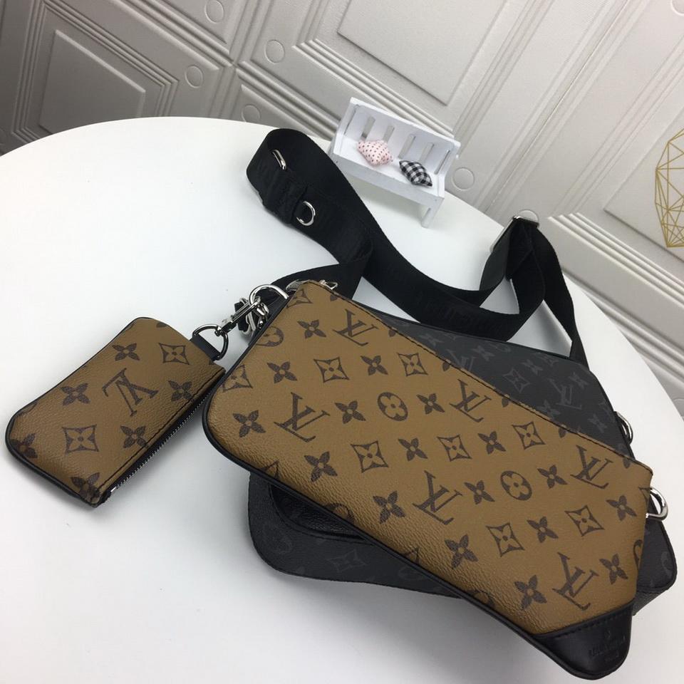   Louis Vuitton Trio Messenger