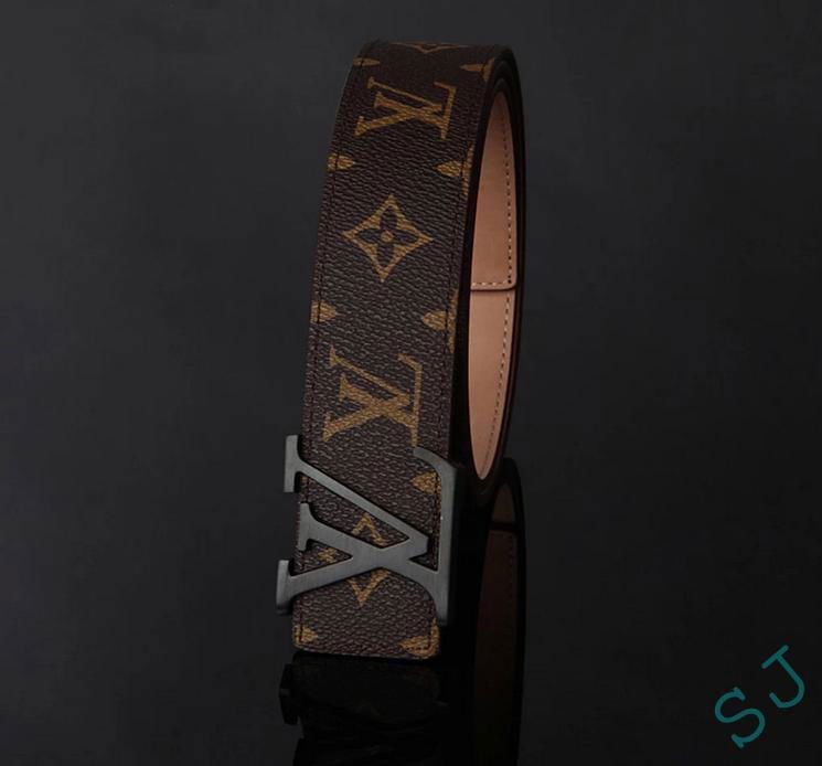 Louis Vuitton LV Initiales Belt 