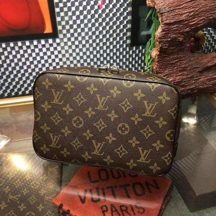 Louis Vuitton TOILET POUCH PM