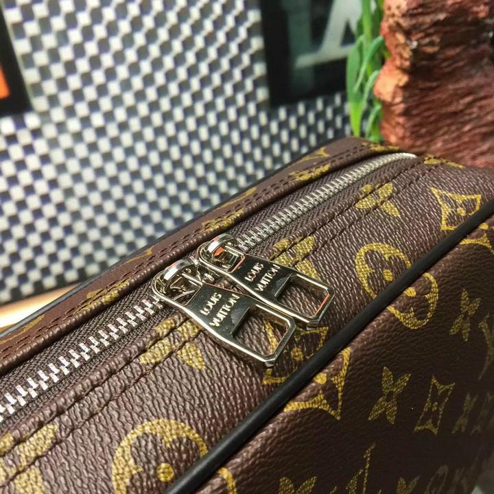 Louis Vuitton TOILET POUCH PM