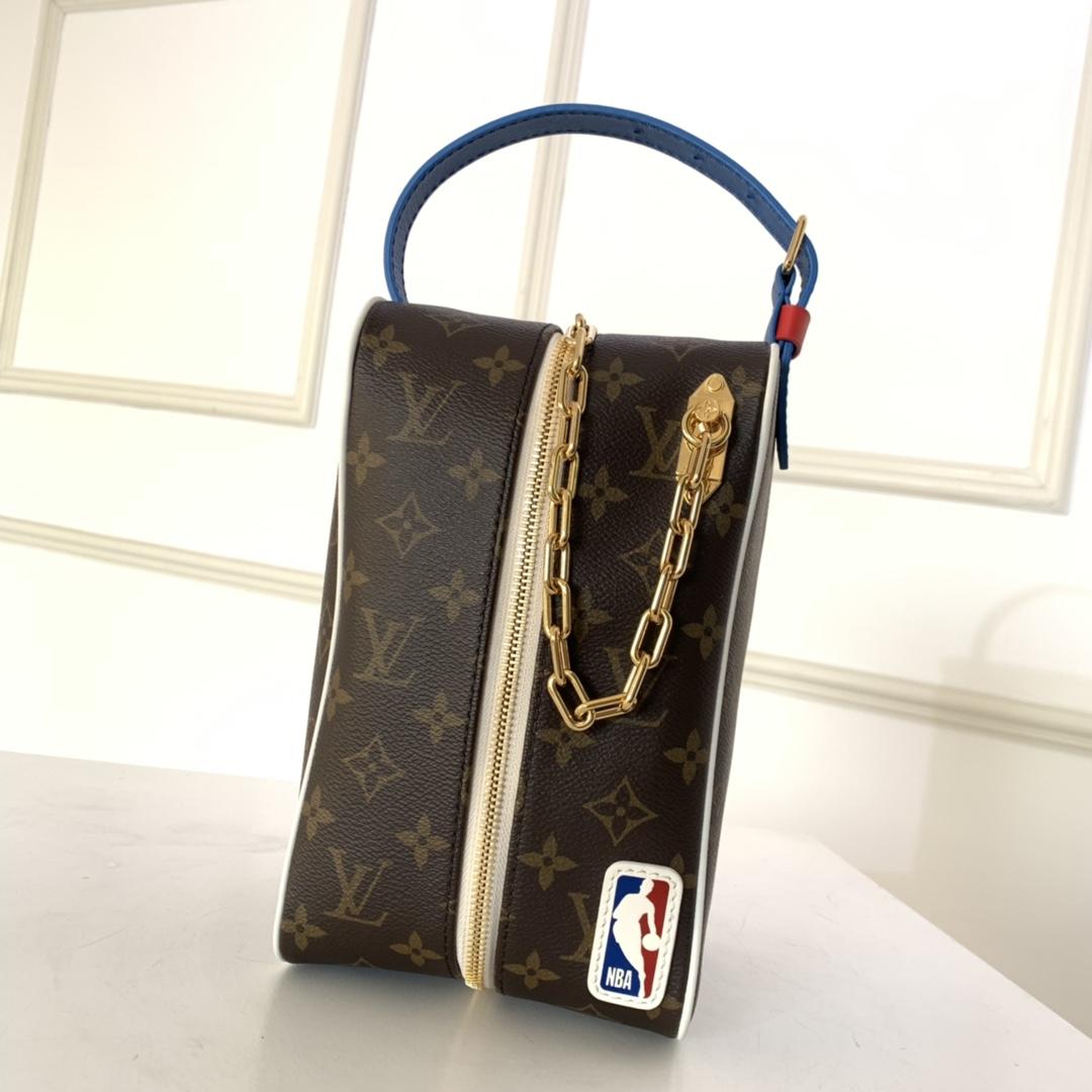 Louis Vuitton LVXNBA CLOAKROOM DOPP KIT