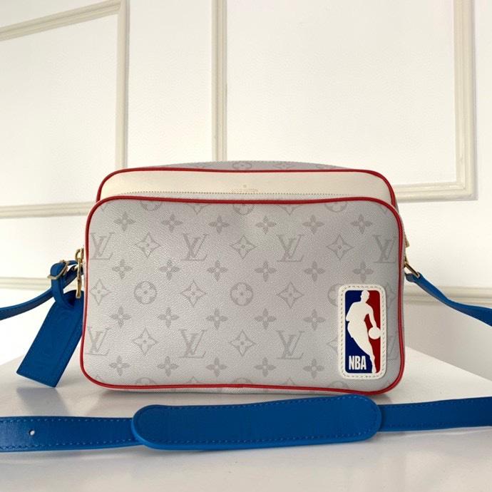 Louis Vuitton LVXNBA NIL MESSENGER Crossbody bag 