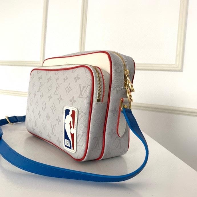               LVXNBA NIL MESSENGER Crossbody bag NBA logo patch handbag 2