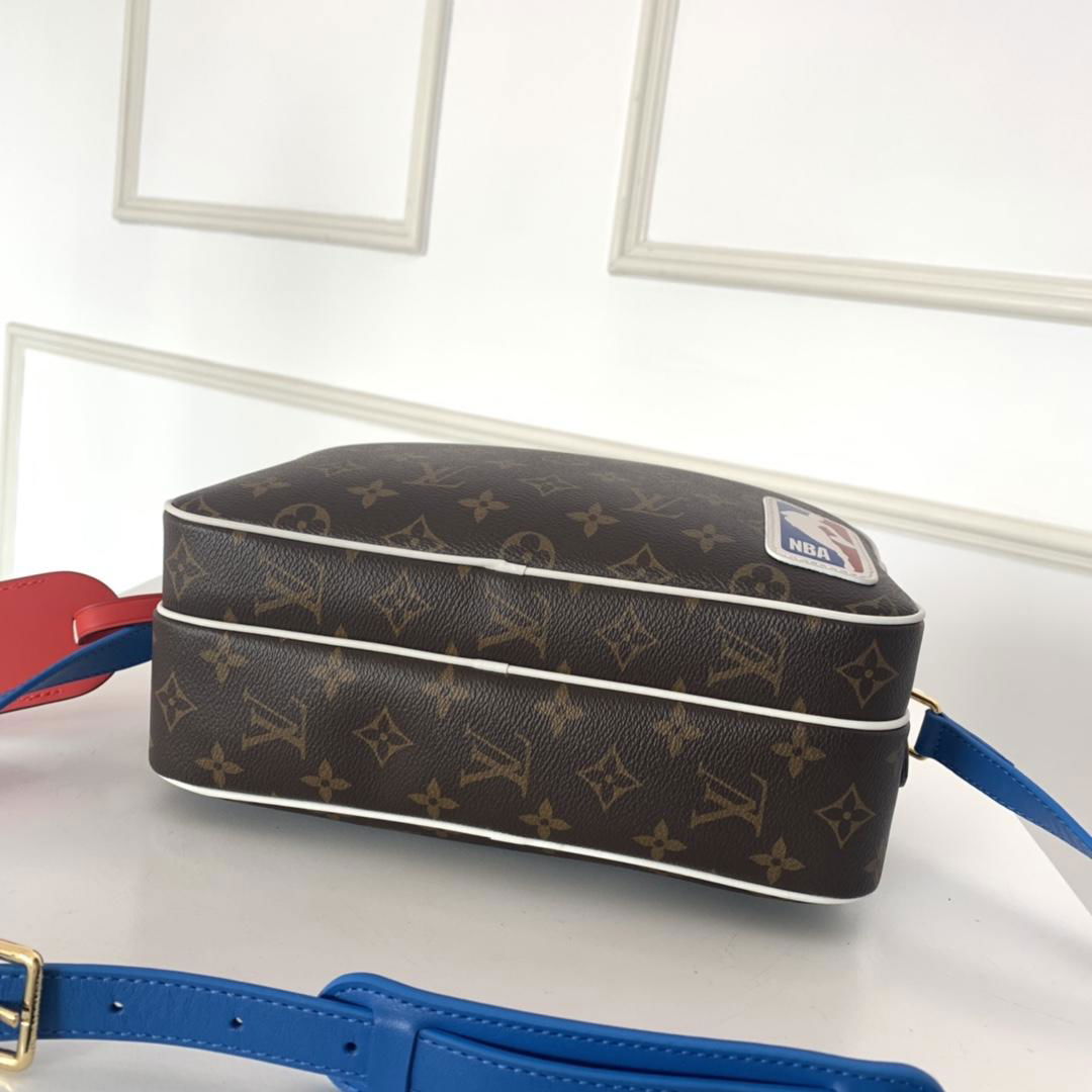 Louis Vuitton LVXNBA NIL MESSENGER Crossbody bag 