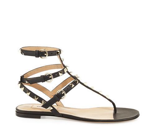           Garavani Rockstud Flat Thong Sandals Black women cheap flat sandals 2