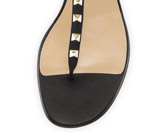 Valentino Garavani Rockstud Flat Thong Sandals