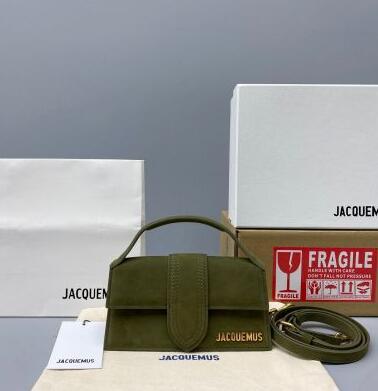 Jacquemus Le Grand Bambino shoulder bag