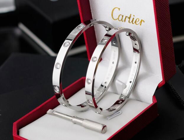 Cartier Love bracelet 10 diamonds bangle 