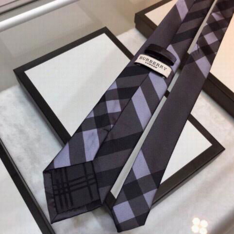 Burberry Vintage Check Silk Tie