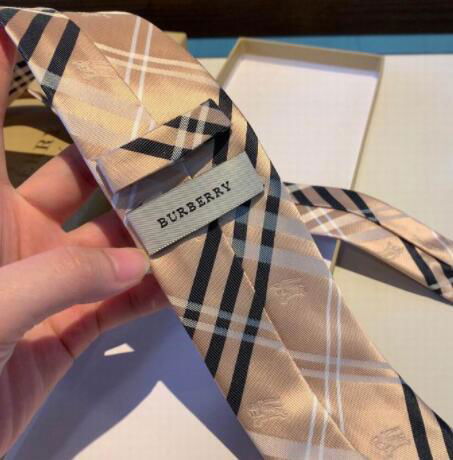 Burberry Vintage Check Silk Tie