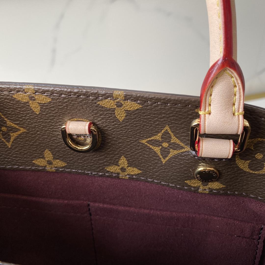 LOUIS VUITTON Montaigne BB bag