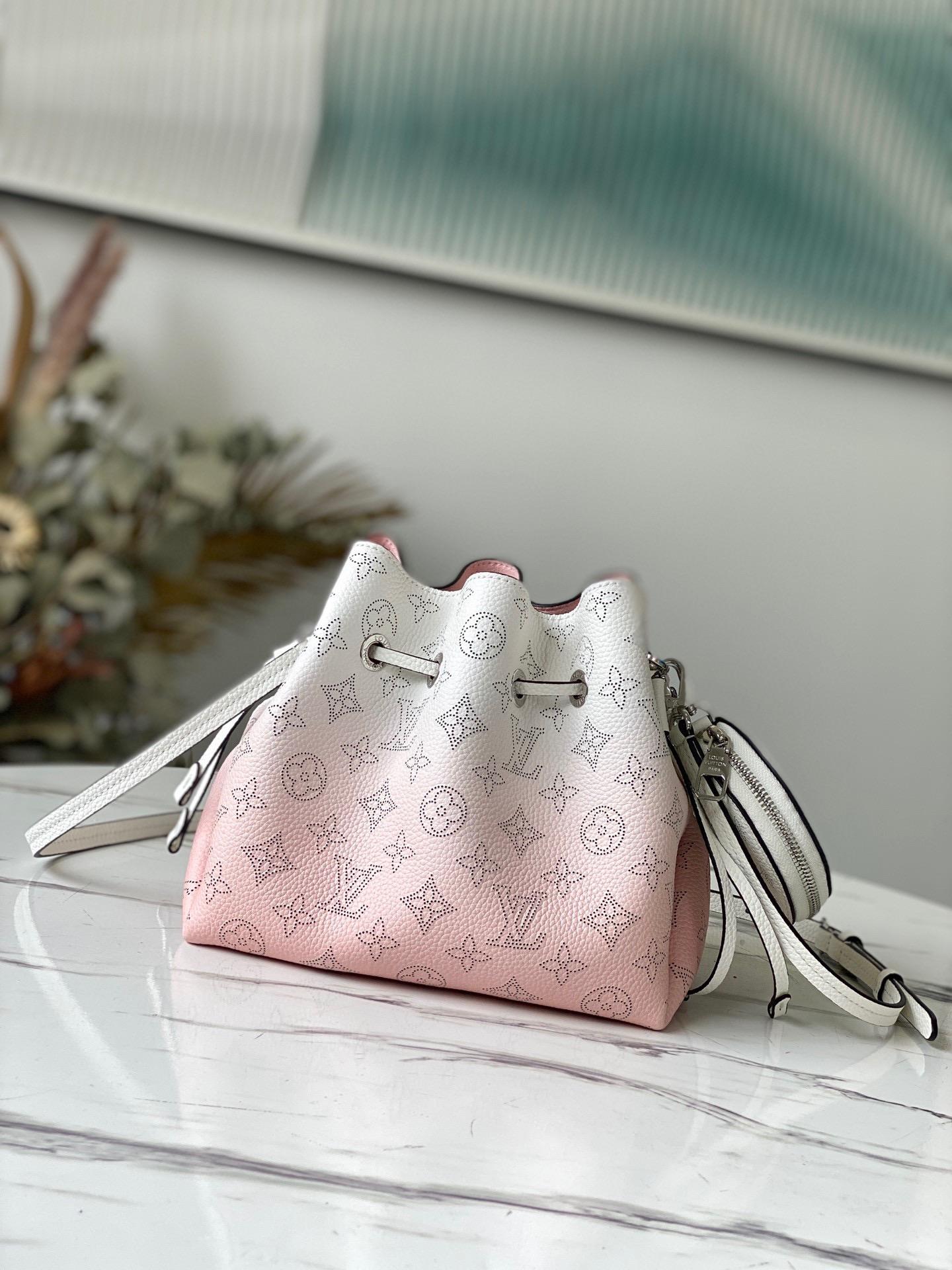 Louis Vuitton BELLA BUCKET BAG