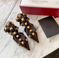 Valentino Roman Stud 50 leather pumps Lady Roman Stud Leather short heel sandals