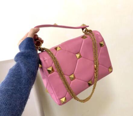 VALENTINO LARGE ROMAN STUD THE SHOULDER BAG