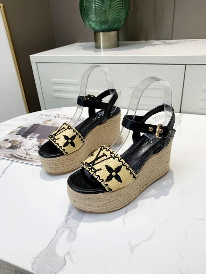 LV BOUNDARY WEDGE SANDAL