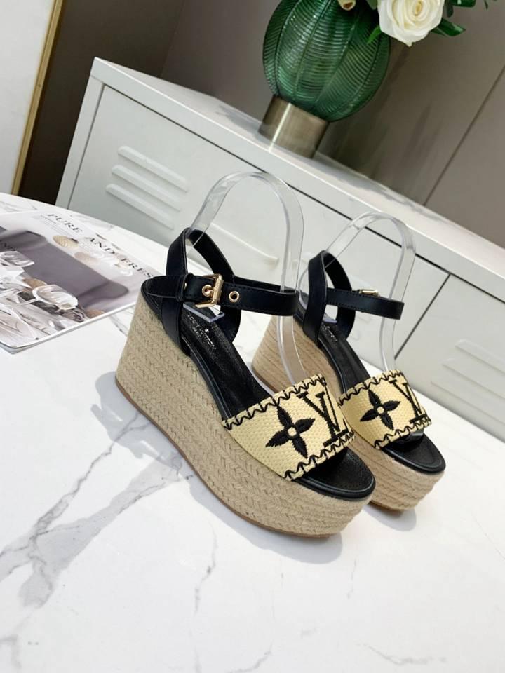 LV BOUNDARY WEDGE SANDAL