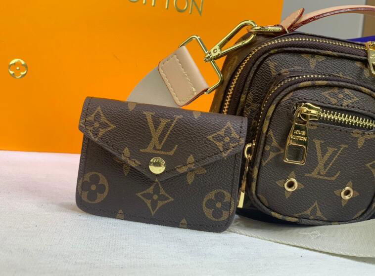 Louis Vuitton UTILITY CROSSBODY bag