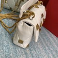 VALENTINO LARGE ROMAN STUD THE SHOULDER BAG IN NAPPA WITH CHAIN