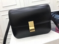        MEDIUM CLASSIC BAG IN BOX        LEATHER BAG 10