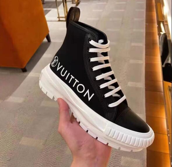 Louis Vuitton LV SQUAD SNEAKER BOOT